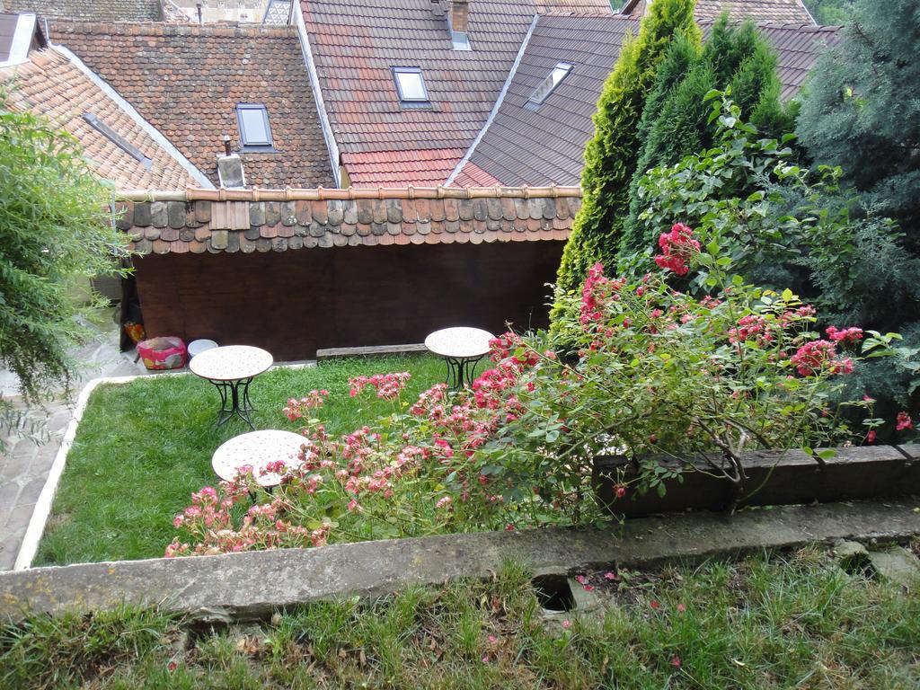 Dominic Boutique Apartman Segesvár Szoba fotó